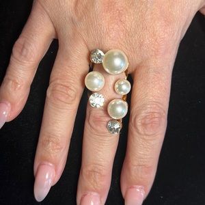 NEW FUN 🤩 ADJUSTABLE PEARL RHINESTONES.